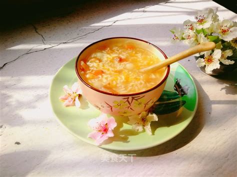  香酥金脆桂花釀肉：外皮炸得酥脆，內餡甜蜜濃郁！